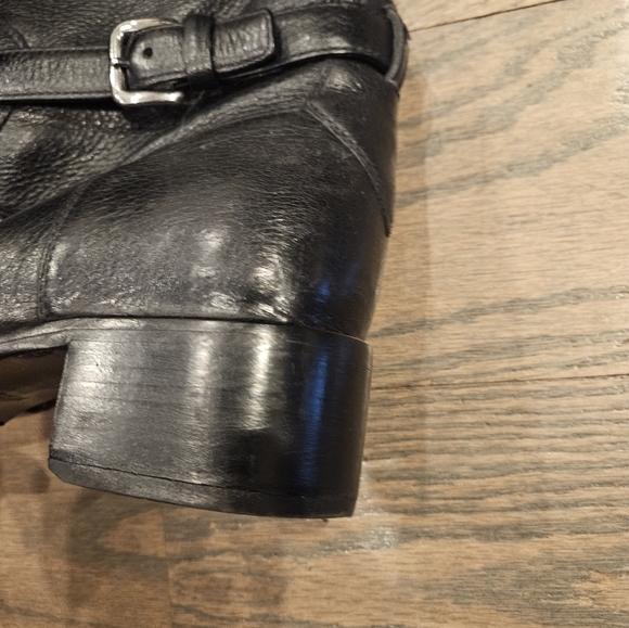 Prada Women's Black Leather Boots size 41 - Picture 4 of 4